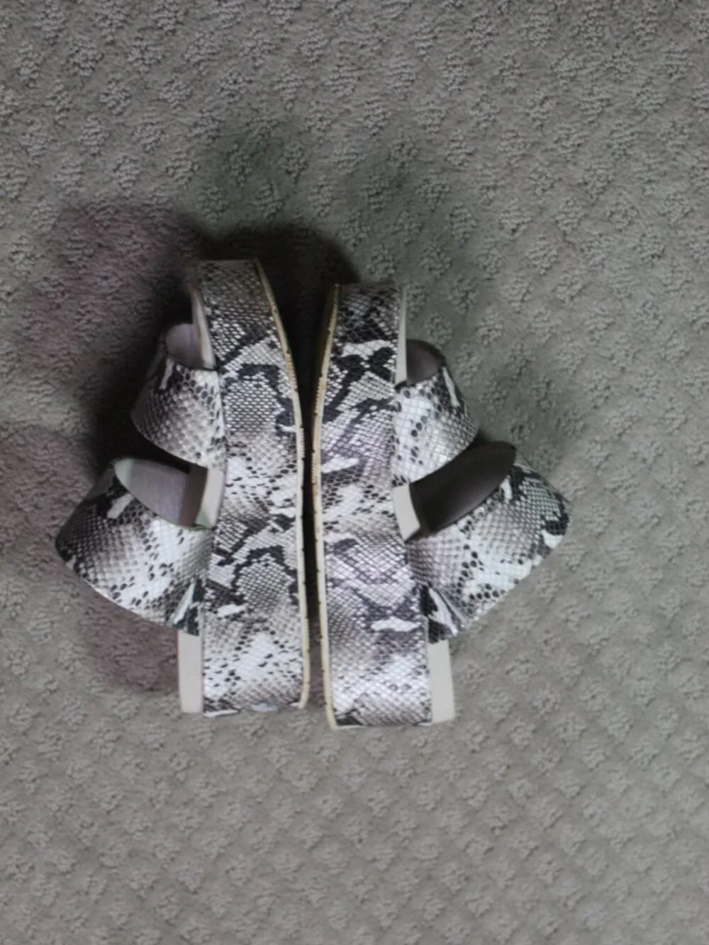 J/Slide Size 8M Snakeskin 2